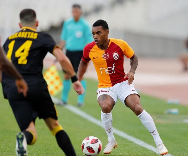 Galatasaray, AEK karşısında 3-2 mağlup oldu.