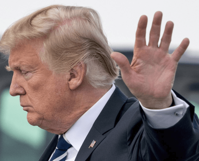 Trump, ‘hoşça kalın’ diyerek Demokratlarla görüşmeyi terk etti