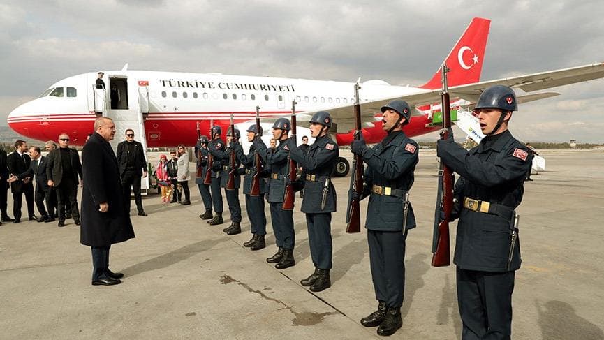 Cumhurbaşkanlığı uçağı ile seçim mitingi