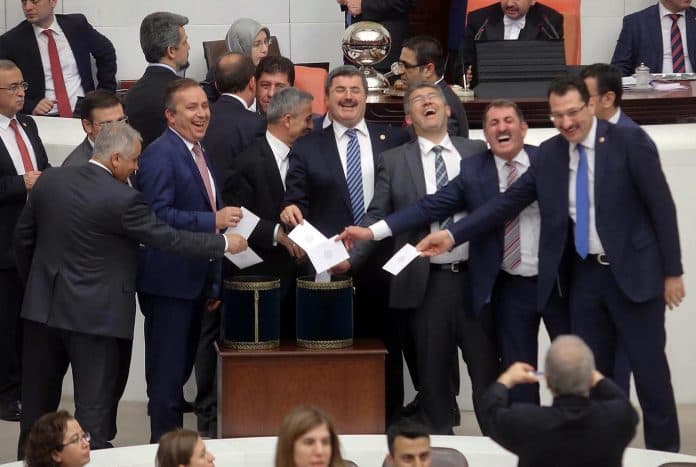 Sayıştay: AKP döneminde 1993 kamu malı, usulsüz dağıtıldı