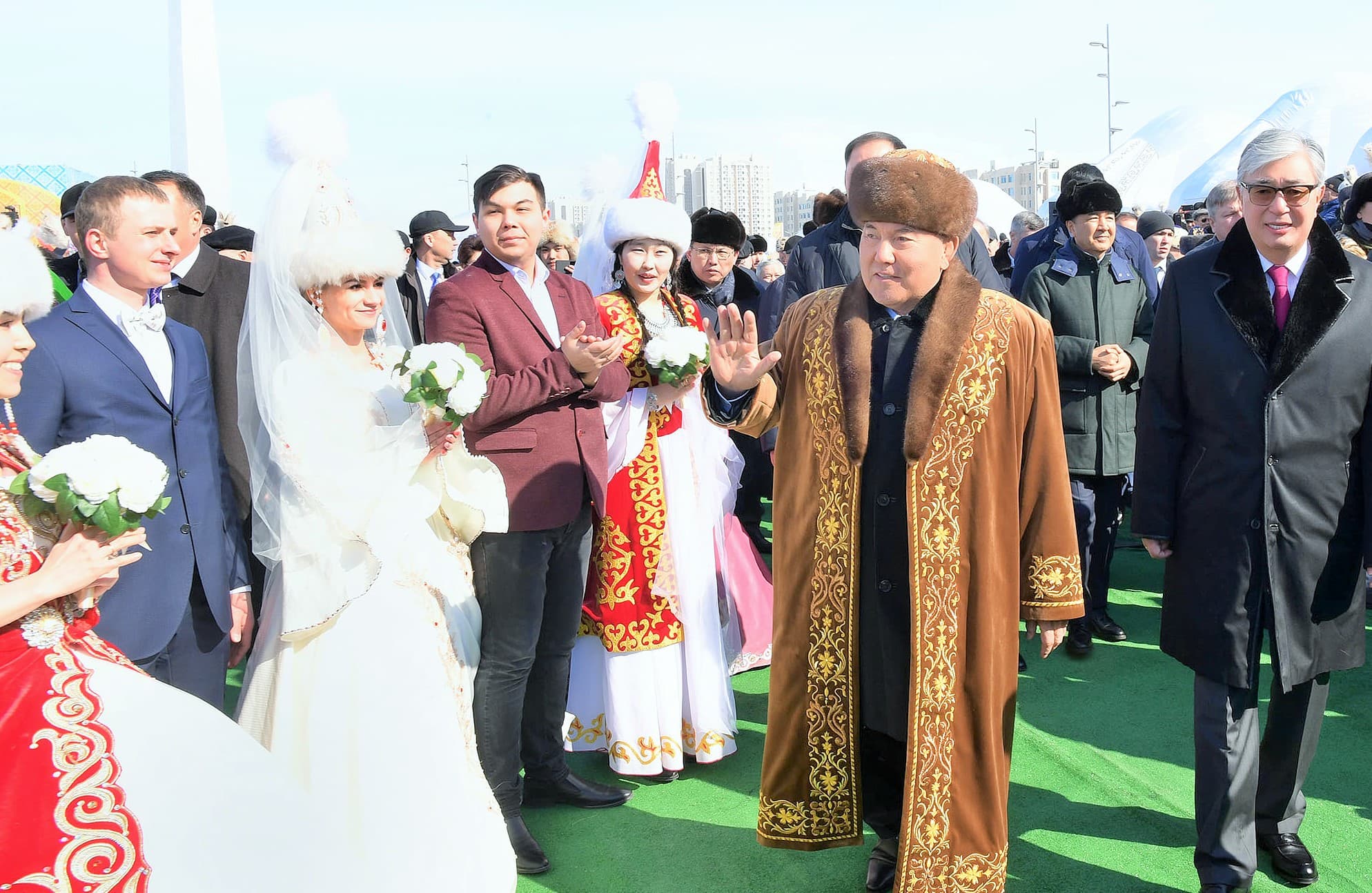 Görevini devreden Nursultan Nazarbayev, İngiliz Mimar’ın tasarladığı merkezde ikamet edecek