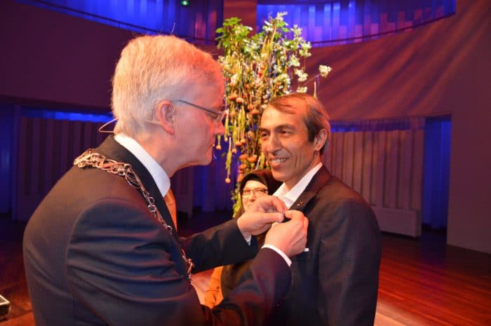 Hizmet Gönüllüsü Dursun Can’a Kraliyet Nişanı