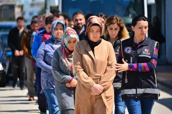 AKP rejiminin kadınlara yönelik cadı avı sürüyor:  4 kişi daha tutuklandı, 10 kişi adli kontrolle serbest