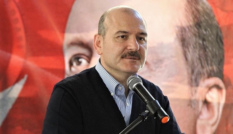Yazar Ahmet Nesin sordu: Yüzünde tecavüzcü tipi var mı Süleyman Soylu?..