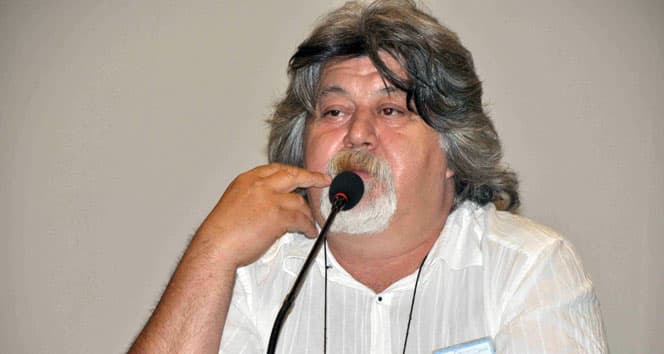 Ahmet Nesin vatandaşlıktan çıkmak için başvuruyu yaptı