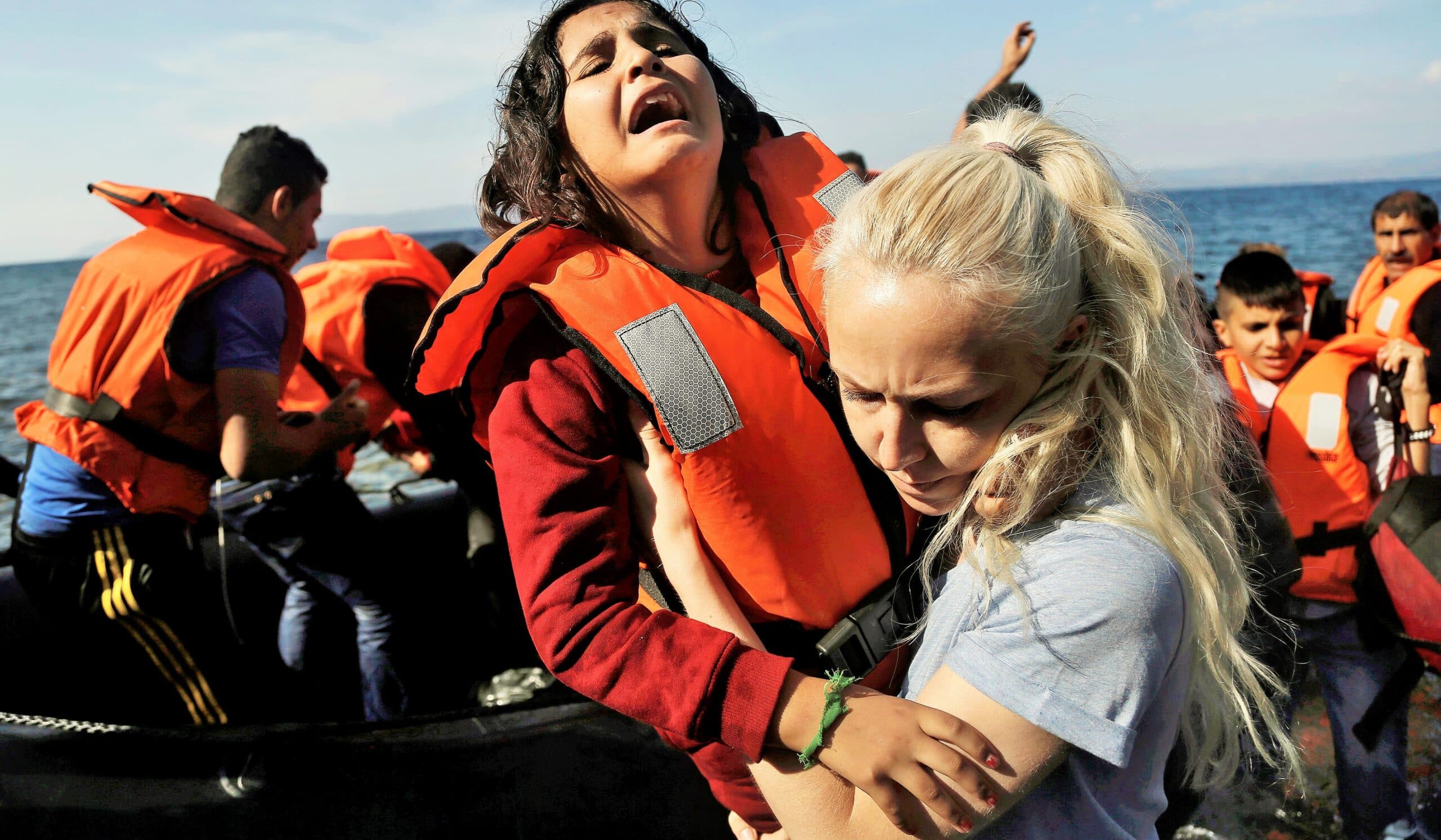 Akdeniz’de şişme bot battı: 80’den fazla mülteci kayıp