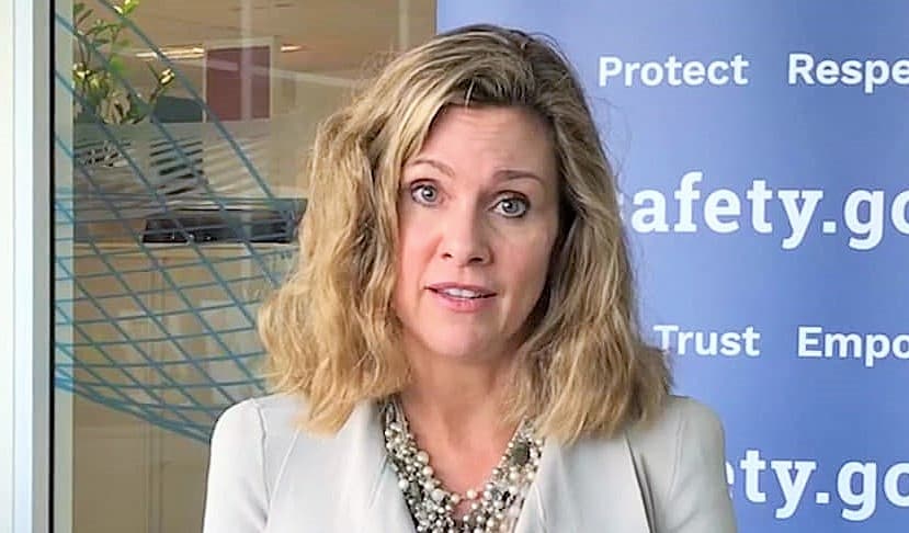 eSafety Komiserliği, veli ve öğretmenleri çocukları, internetin riskleri konusunda uyardı