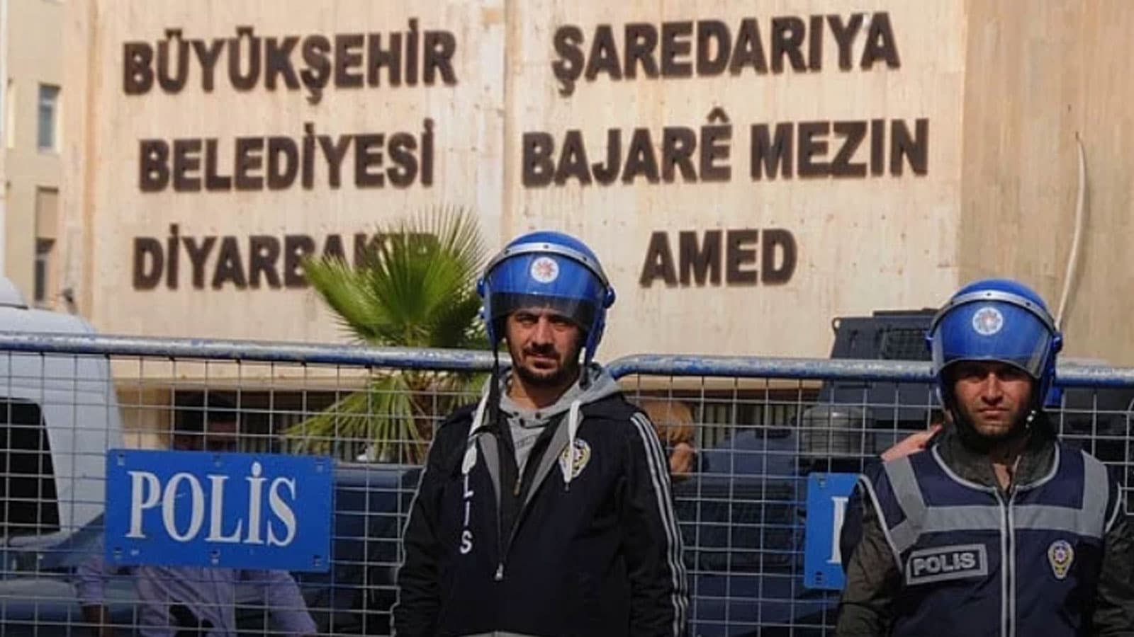 Yurtiçi ve Yurtdışından 184 aydın ortak açıklamaya imza attı: Kayyım kararını tanımıyoruz