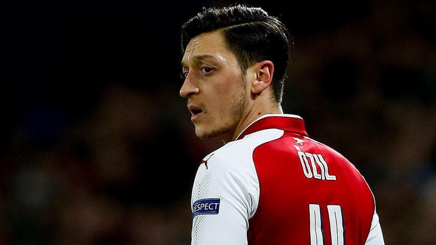 Mesut Özil ‘güvenlik gerekçesiyle’ Newcastle United ile yapılacak maça alınmadı