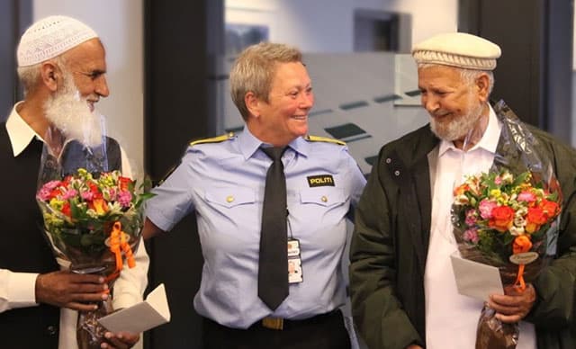 Norveç polisi, cami saldırısını önleyen ikiliyi kahraman ilan etti