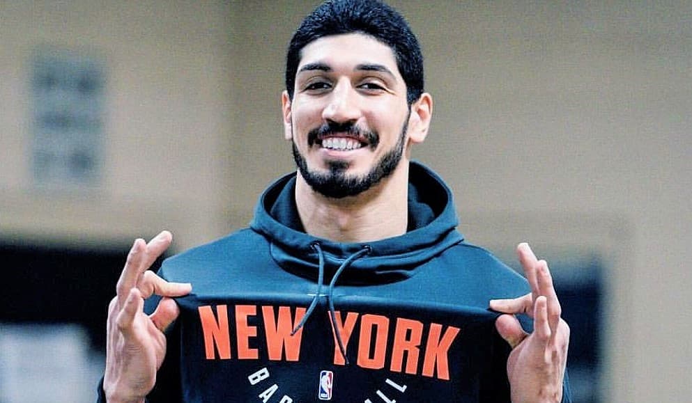 Enes Kanter ABD’de yoksul ailelerin çocukları için okul açıyor