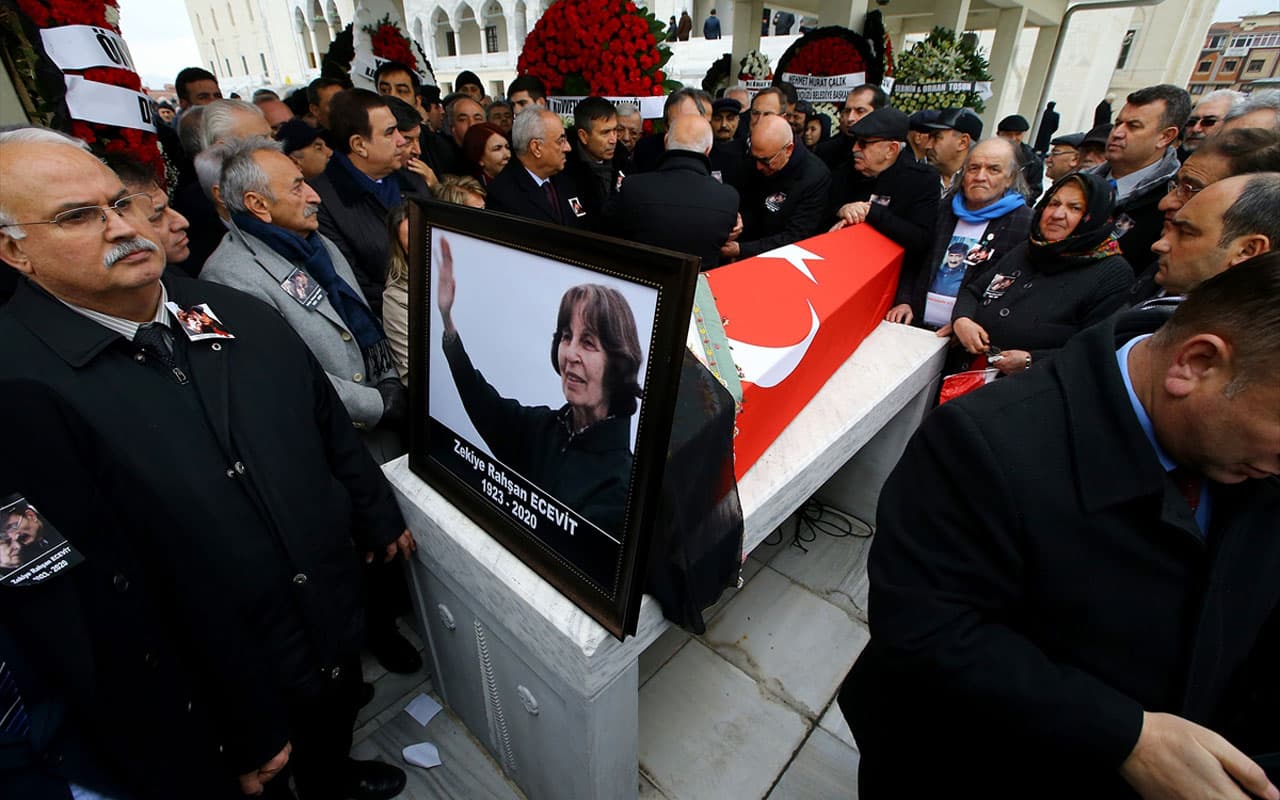 Rahşan Ecevit son yolculuğuna uğurlandı