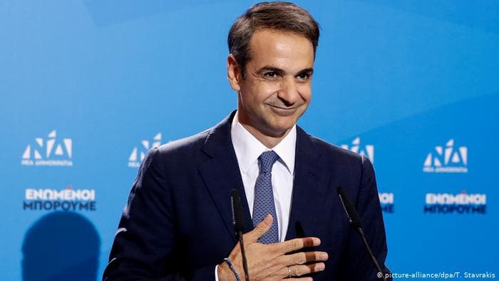 Yunanistan, Koronavirüs tedbir nedeniyle sokağa çıkma yasağını bitiriyor