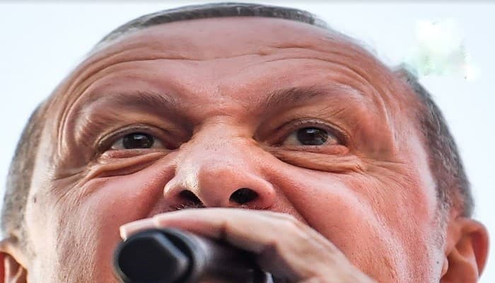 Türkiye Büyük Millet Meclisi’nde ‘terörist Erdoğan’ kavgası