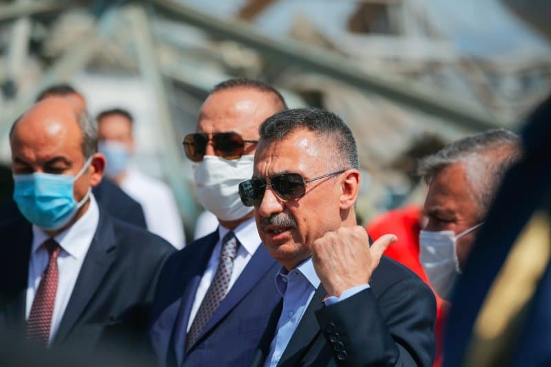Oktay ve Çavuşoğlu’ndan Lübnan’da ‘vatandaşlık’ şovu