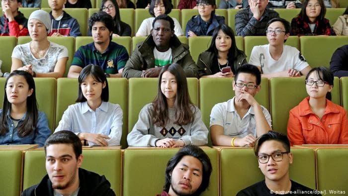 Almanya’dan yabancı öğrencilere vize engeli