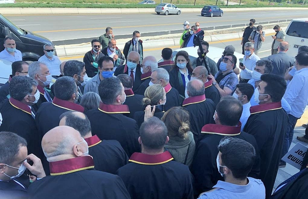Anayasa Mahkemesi: KHK’yla ihraç edilen kişi avukatlık yapabilir