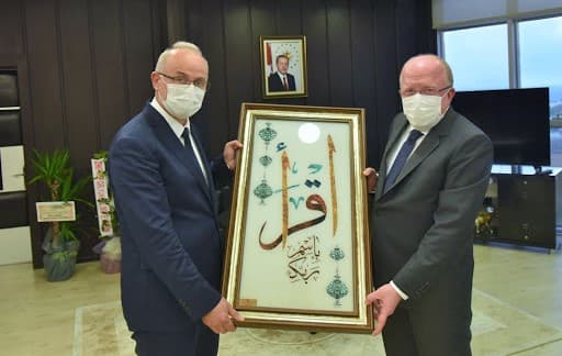 ‘En ucuzunu kiraladık’: Rektöre 379 bin 500 TL’ye lüks makam aracı kiralandı