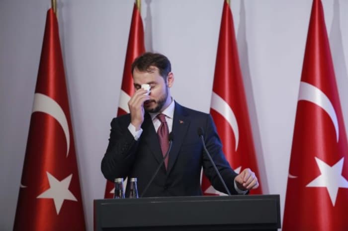 Damat ülkeyi batırdı ve istifa etti: Allah sonumuzu hayretsin!