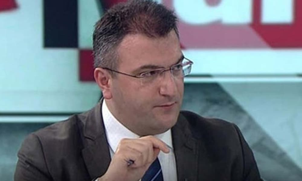 Cem Küçük virüse yakalandı