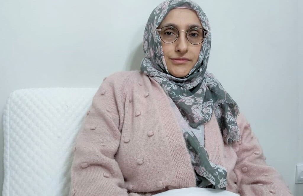 Aile boyu işkence: Kanserli Leyla Kurt,eşinin simasını unutmamak için fotoğrafını karşısına astı