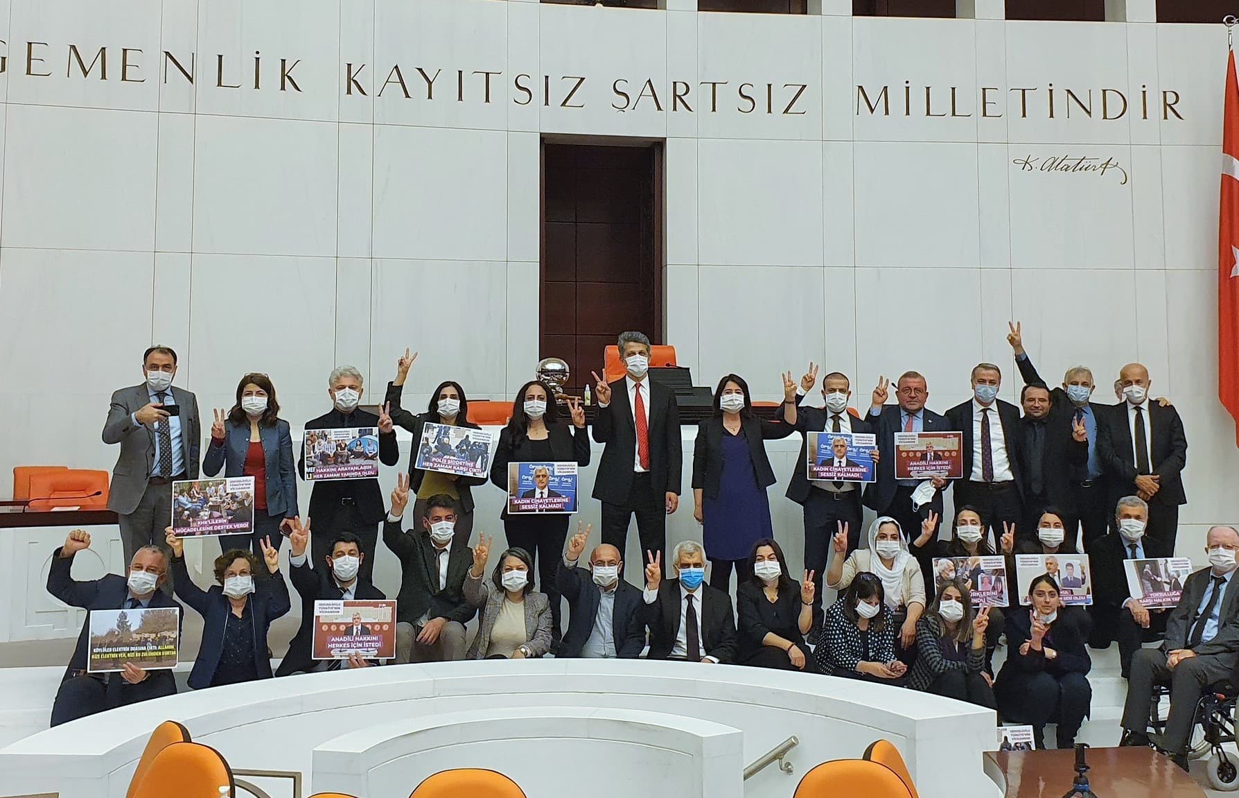 AKP ve MHP Genel Kurul’dan çıktı: ‘TBMM’yi terk etmiyoruz’