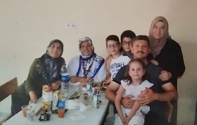 14 yaşındaki Serdar Meleş: Babam Çorum, annem İstanbul’da tutuklu; biz ise Manisa’dayız!