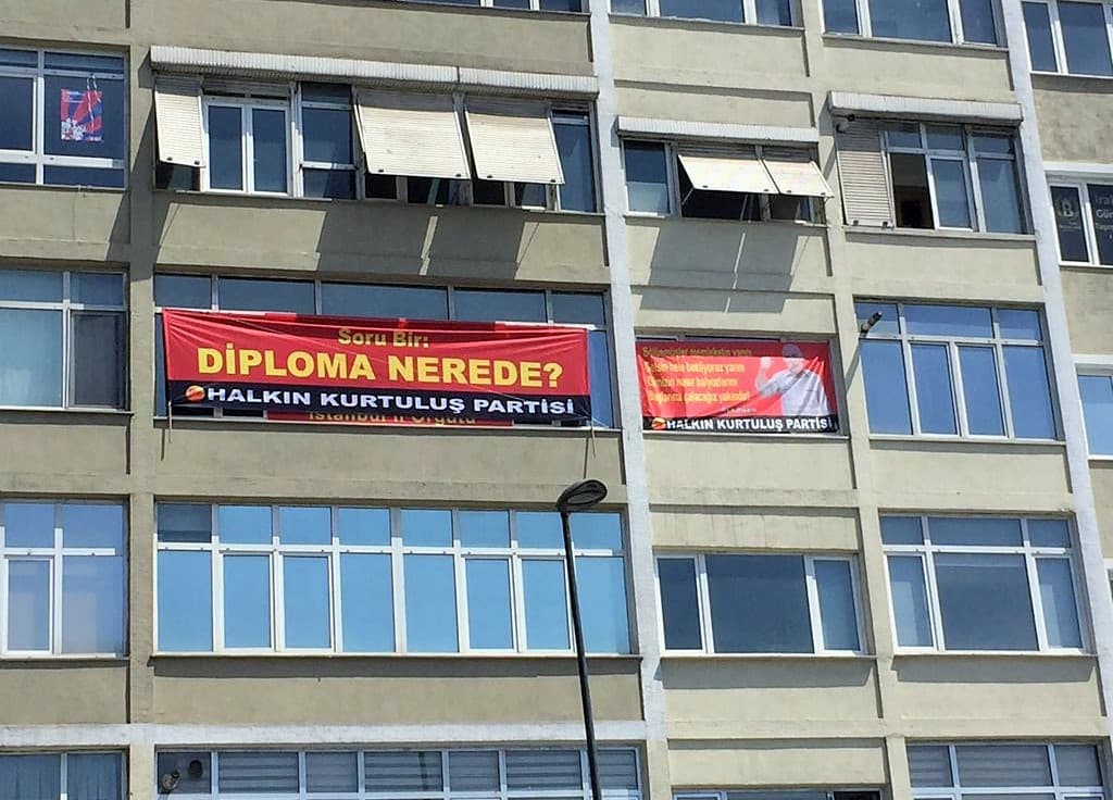‘128 Milyar dolar nerede’den sonra şimdi de: Diploma nerede?