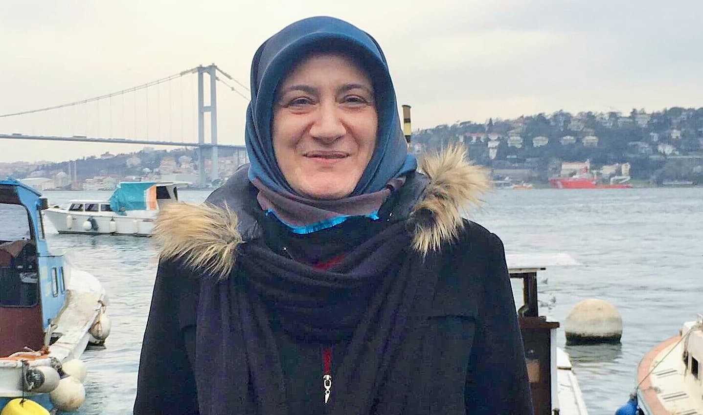 İki yıl önce kanserden ölen KHK’lı sınıf öğretmeni görevine iade edildi