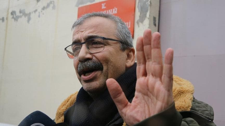 Sırrı Süreyya Önder: İktidar gidecek de, gelecek olan kör bıçağıyla bekliyor