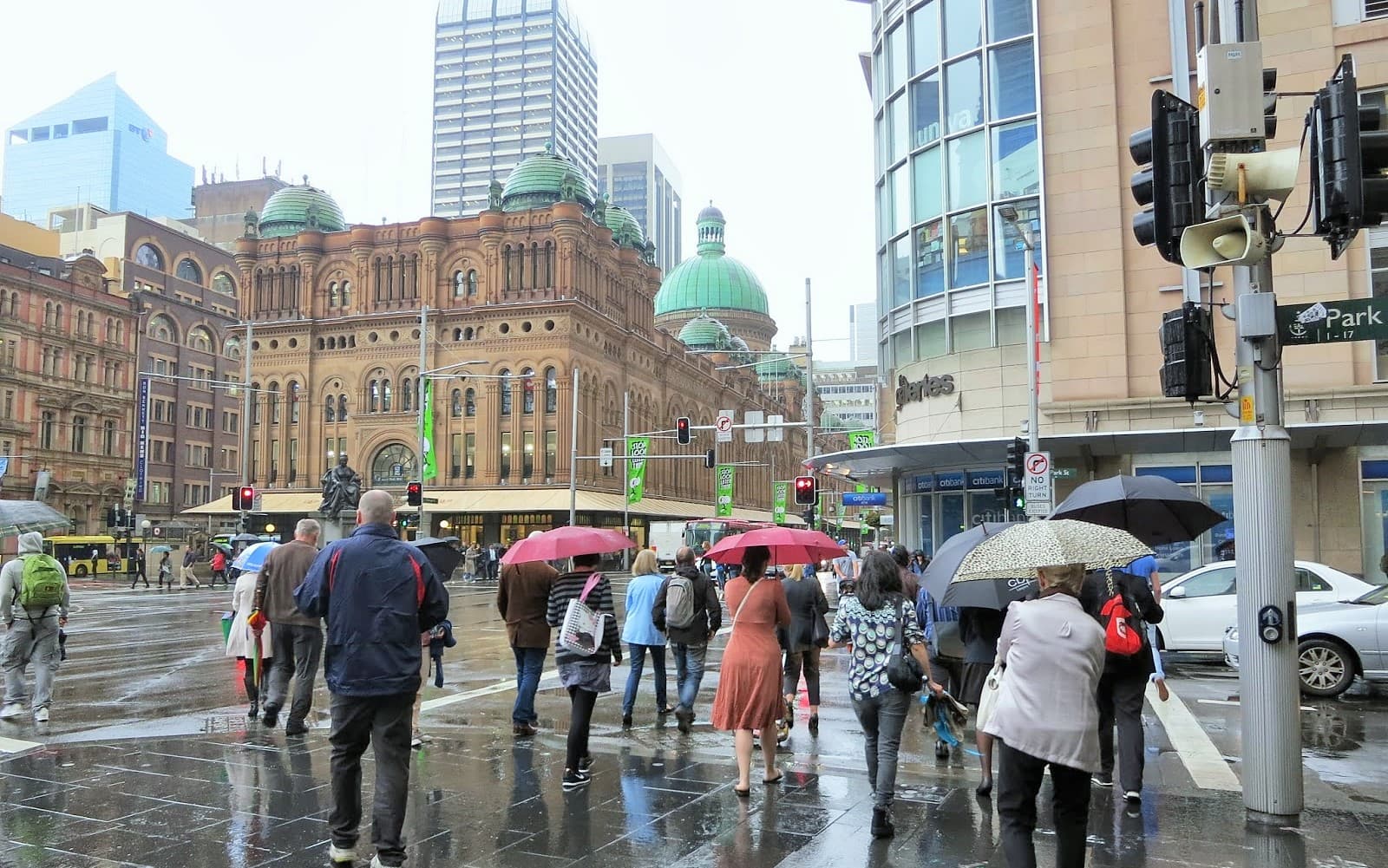 Sydney yoğun yağışların etkisinde kaldı