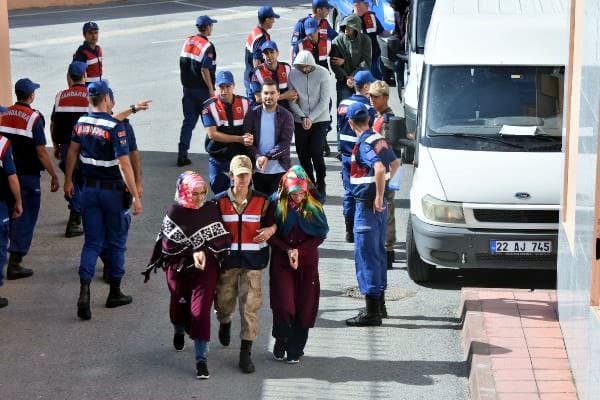 Adalette çifte standart sürüyor: Ev hanımlarına gece baskını, gaspçılara taahhütlü serbestlik