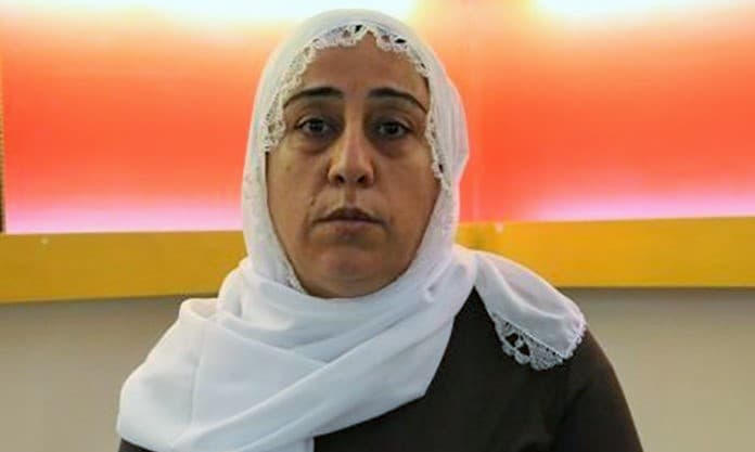 Cezaevi görüşünde çıplak aramaya maruz kalan kadın, sinir krizi geçirip bayıldı
