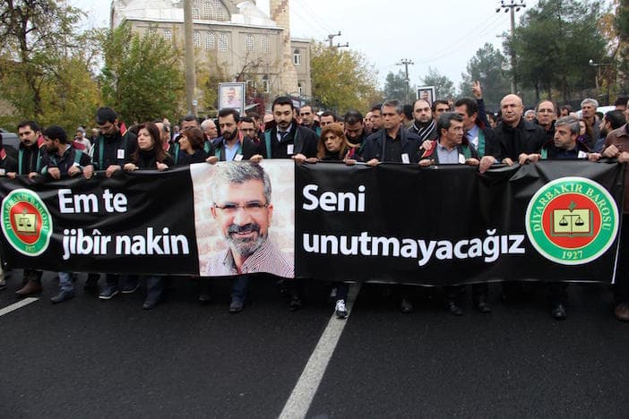 Sezgin Tanrıkulu, 6 yıl geçmesine rağmen katillerin bulunmamasına tepki gösterdi: Tahir Elçi’nin faili sizlersiniz