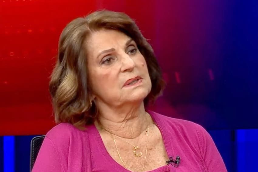 Birand’ın eşi Cemre Birand, tutsak bebeklere dikkat çekti: 2,5 yaşında torunum var, hapiste olsa nasıl olurdu diye içim paralanıyor