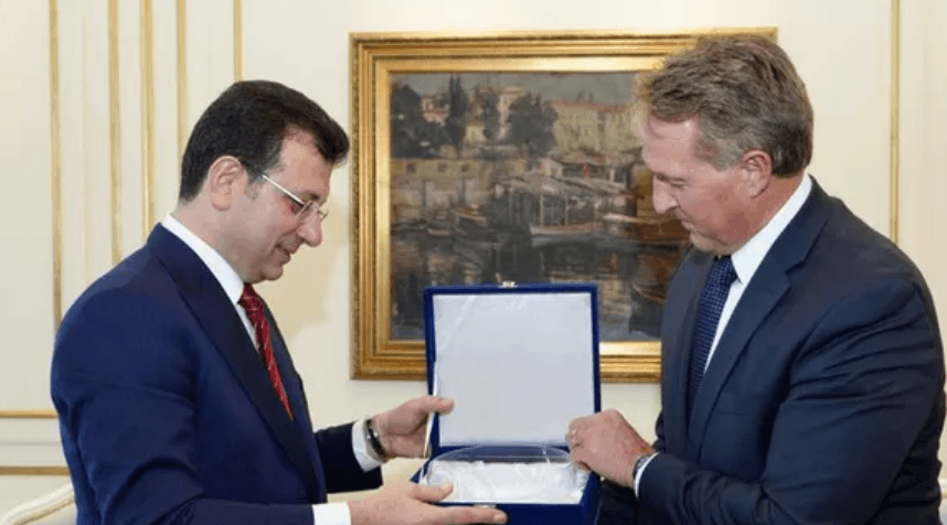 İngiltere Büyükelçi’sinden sonra ABD Büyükelçisi ile biraraya geldi: Flake, Ekrem İmamoğlu’na, Askıda Fatura’yı sordu