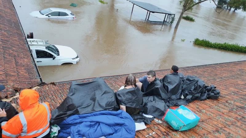 Eyalet Başbakanı Perrottet, sel sularında mahsur kalan bin kişinin kurtarıldığını açıkla