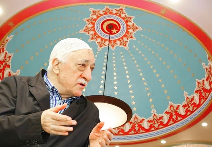 Hocaefendi’den Kadir Gecesi mesajı: Zalimler zulmederken bir de mazlumu haksız göstermeye çalışıyor