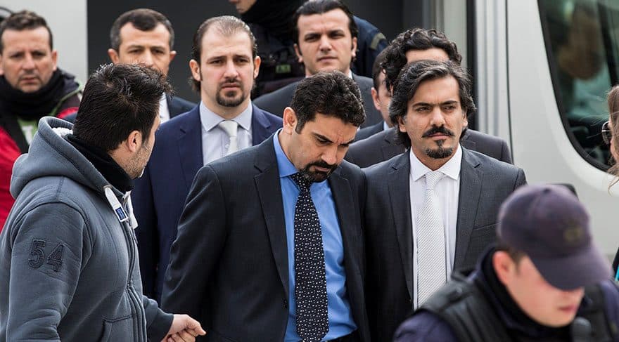 Yunan Ta Nea gazetesi: Yunanistan’a sığınan askerler ‘olası bir MİT operasyonuna karşı’ başka ülkelere gönderildi