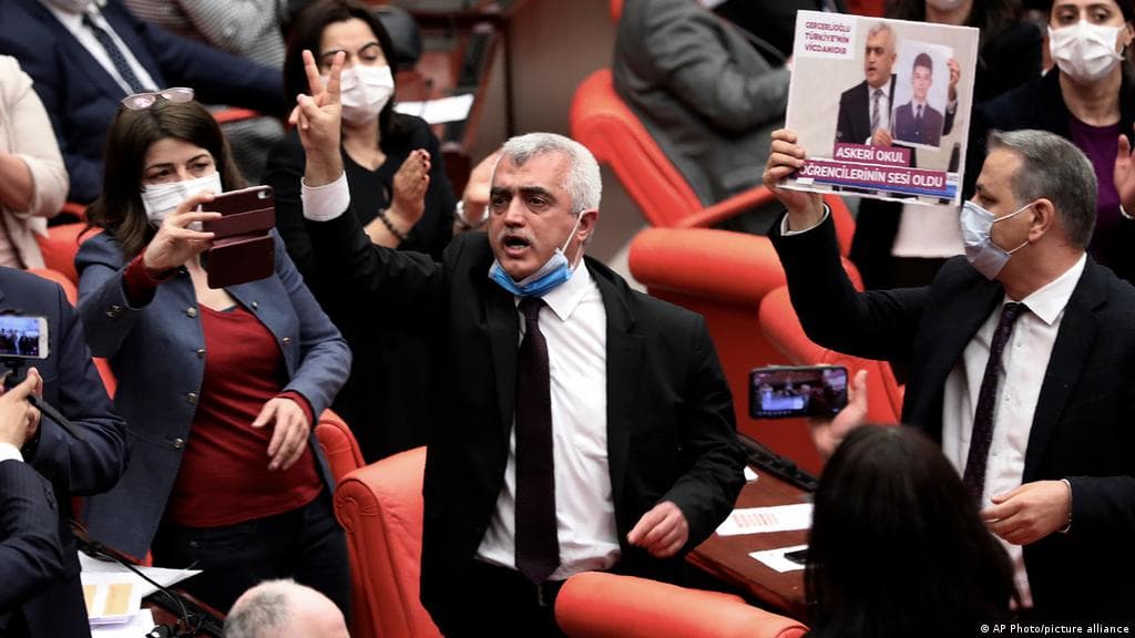 Ömer Faruk Gergerlioğlu, muhalefete yüklendi: Cesaretiniz yoksa, hiç bir sorunu çözemezsiniz