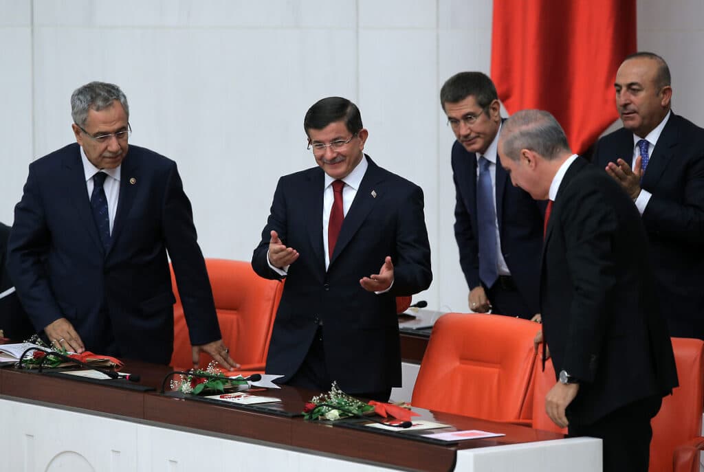 Davutoğlu: Canikli’nin ‘ben suçsuzum’ demesinin kıymeti yok, Meclis mal varlığını araştırsın