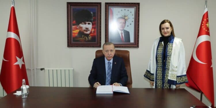 Adı suikasta karışmıştı: AKP’li Nükhet Hotar, yeniden rektör olarak atandı