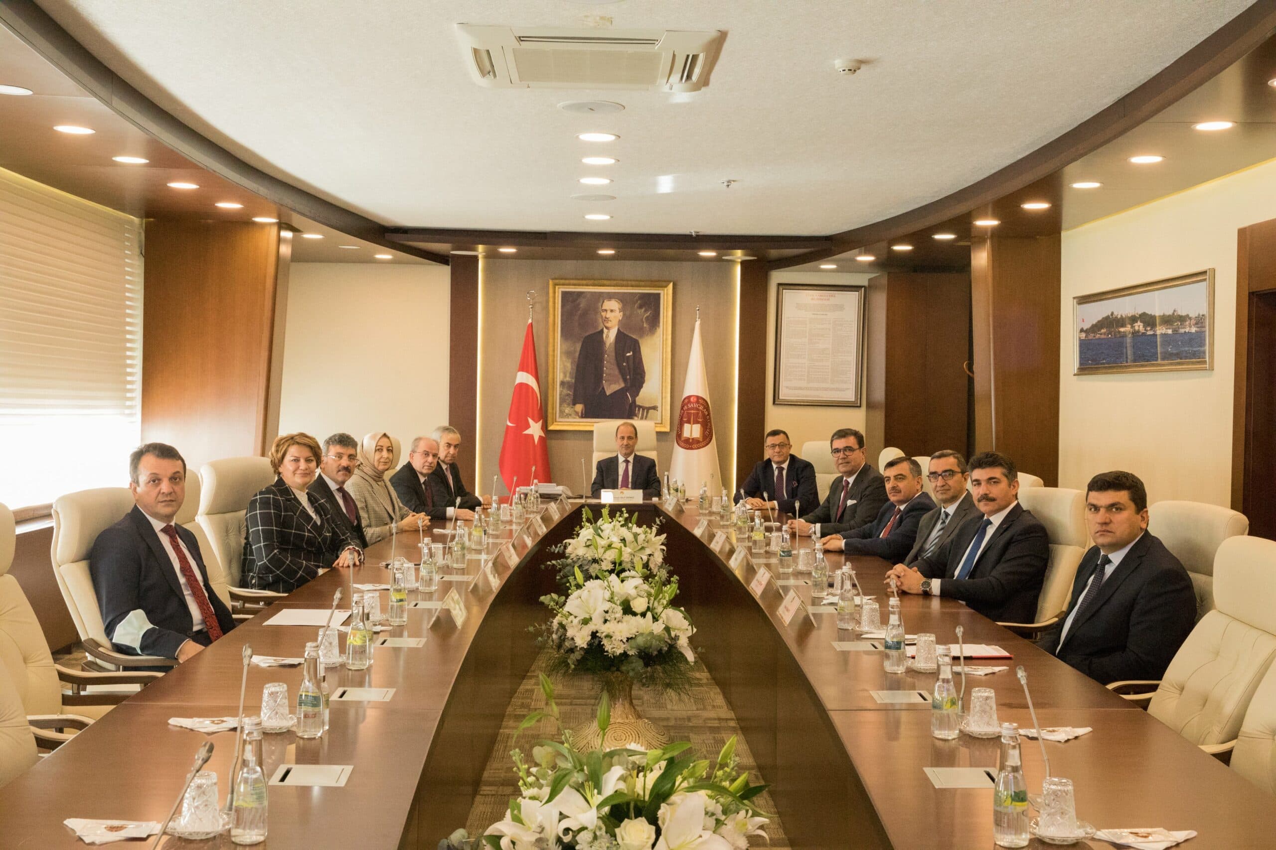 HSK ihraç etmeye devam ediyor: Hizmet Hareketi ile iltisaklı 2 hakim meslekten ihraç edildi
