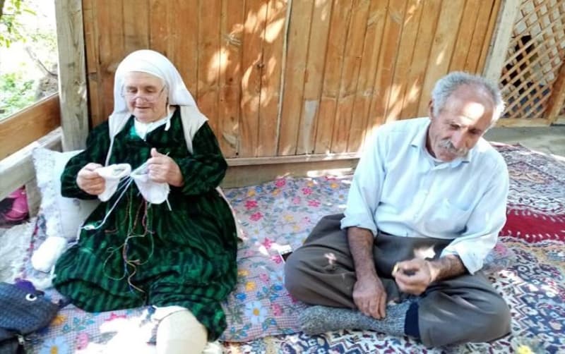 AKP’nin yaşlılara zulmü sürüyor: Cezaevinde baygınlık geçiren 80 yaşındaki Makbule Özer’in kolu kırıldı