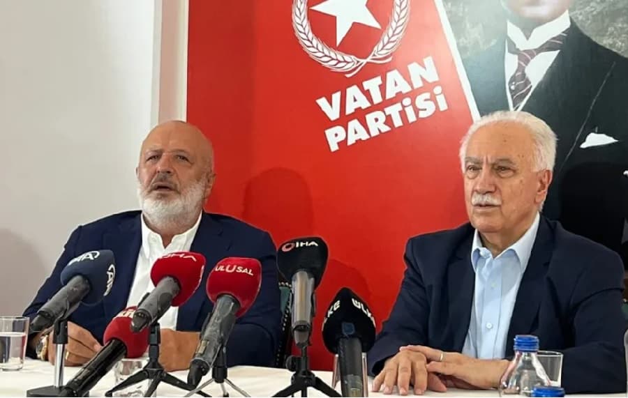 Perinçek’in partisine geçti: Erdoğan için “Aşık oldum adama” diyen Ethem Sancak, Vatan Partisi’ne katıldı