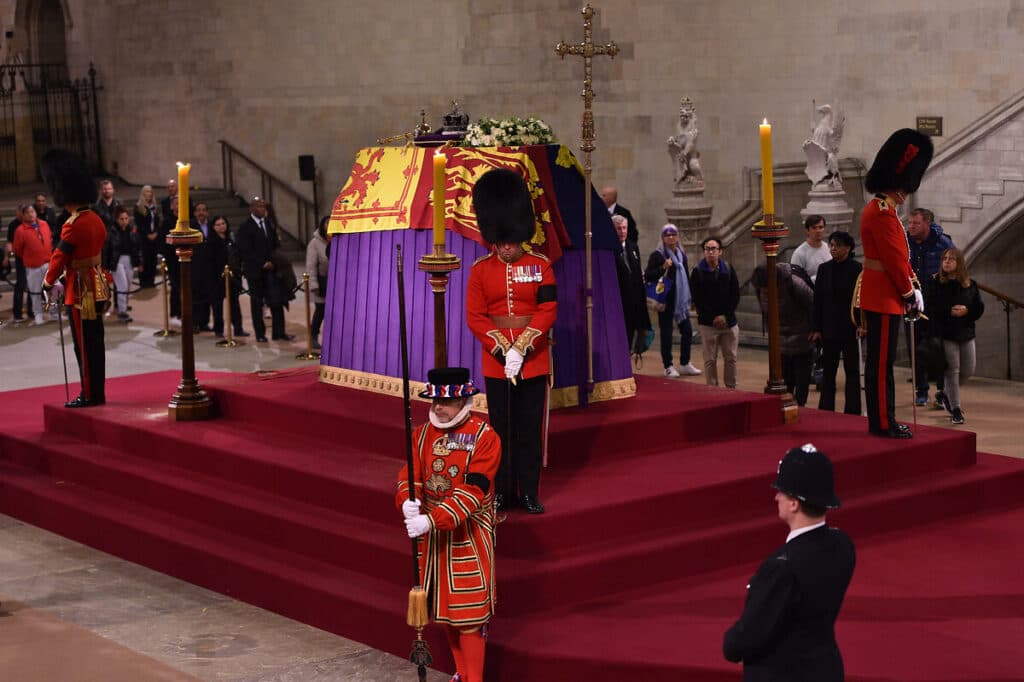 Avustralya Başbakanı Albanese de törende: Kraliçe Elizabeth, son yolculuğuna uğurlan