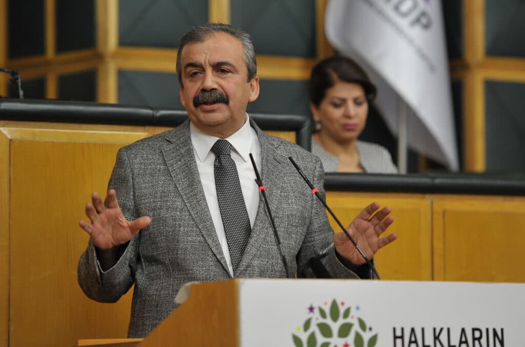 Sırrı Süreyya Önder: Bizim için hayati olan barış, muhataplarımız için değildi