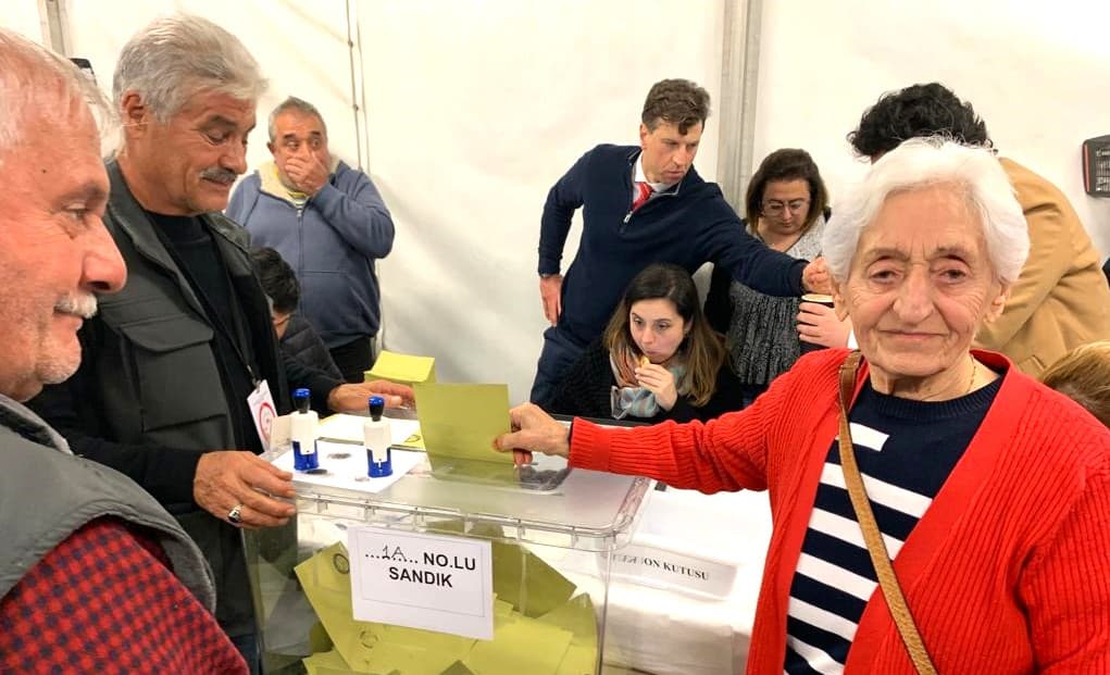 Avustralya’da ilk gün seçime rekor katılım: Sydney’de 2 bin 935, Melbourne’de ise 2 bin 730 kişi oy kullandı
