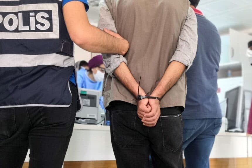 4 gence polis işkencesi
