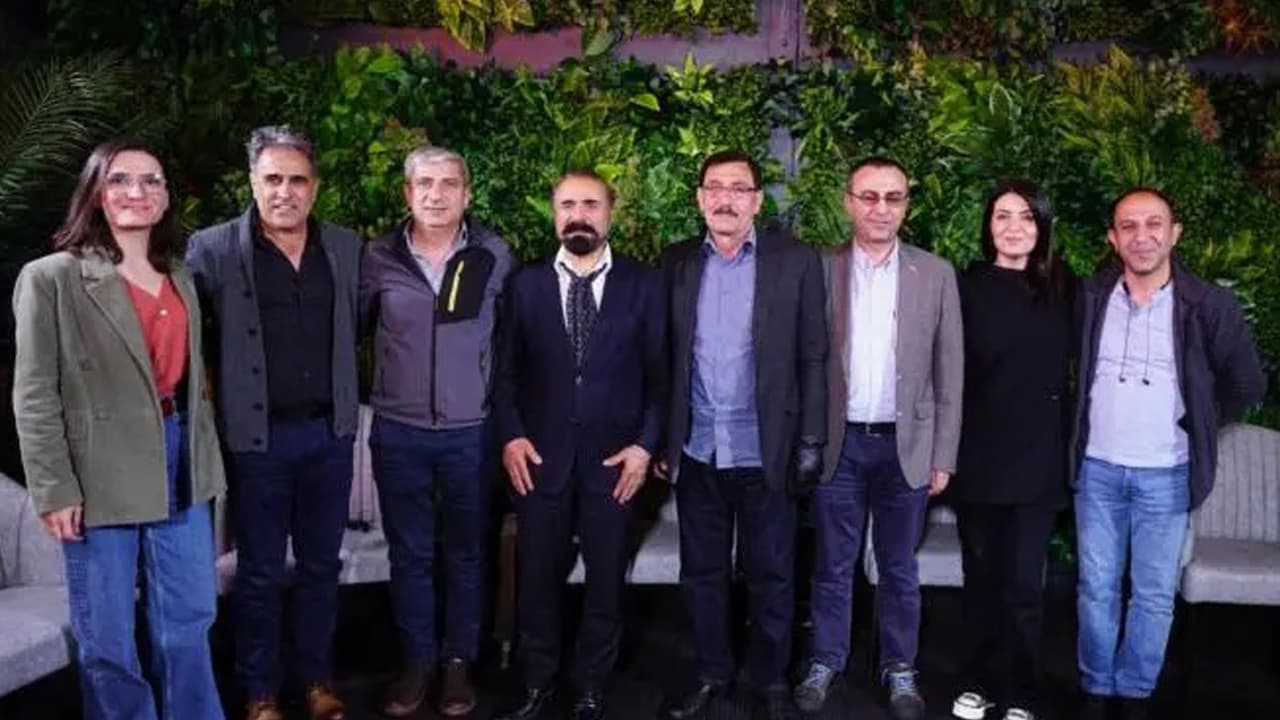 Kürt sanatçılardan sandık çağrısı: Bir adım geri adım atmamalı, 28 Mayıs’ta oy kullanmalı
